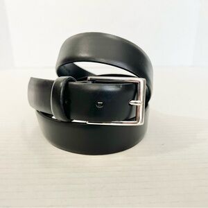 Banana Republic Classic Minimalist Preppy Work Casual Black Leather Belt 36”